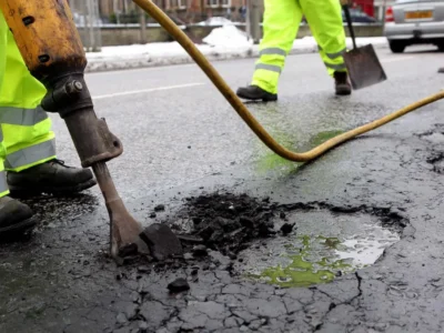Pothole contractors hi vis Wolverhampton
