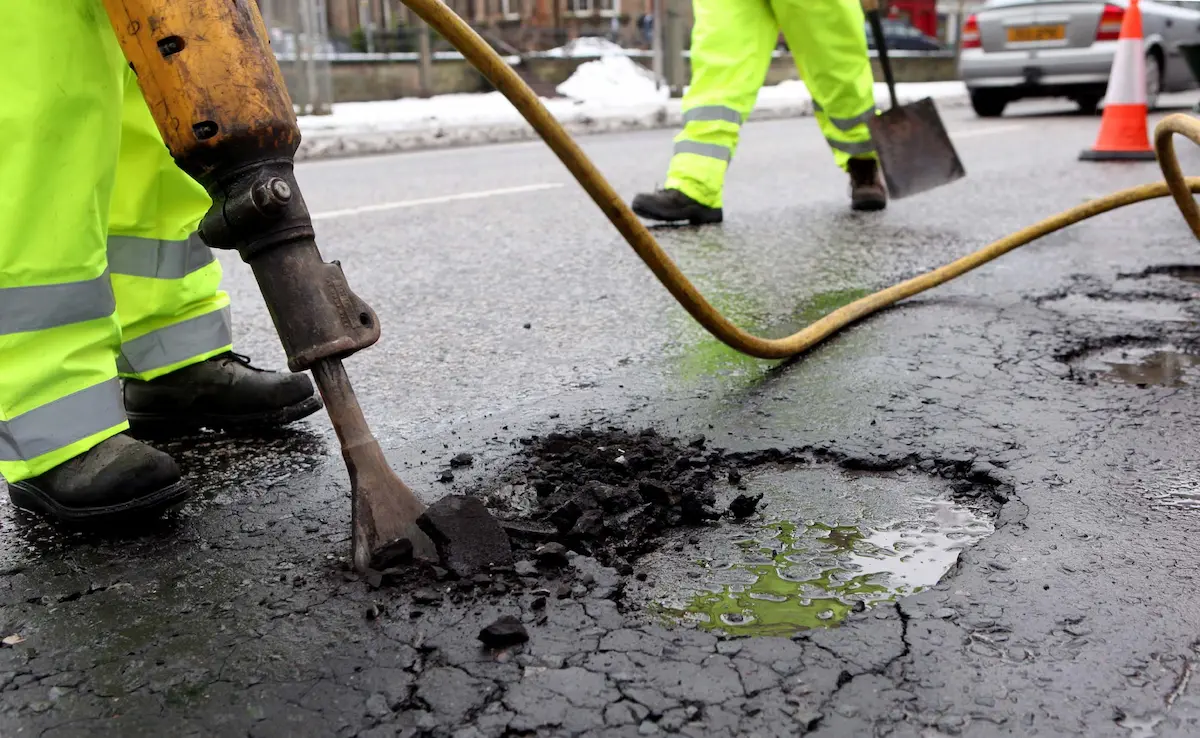 Pothole contractors hi vis Wolverhampton